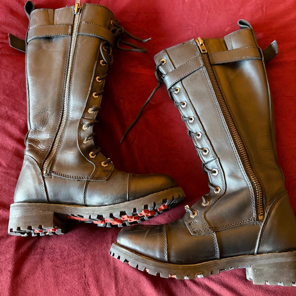 Milwaukee Black Leather Lace Up Combat Boots